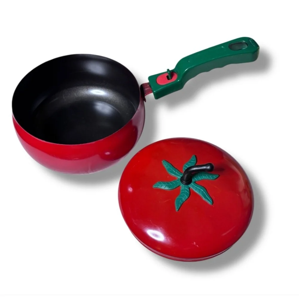 VINTAGE Tomato Saucepan & Lid with Detachable HandleVINTAGE